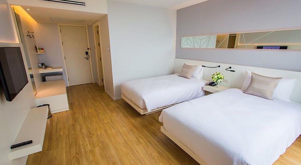 Deluxe Twin Room photo 2