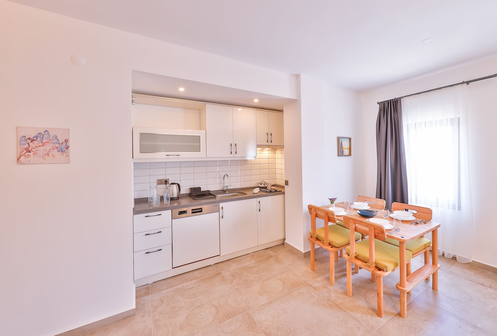 Family Suite - Photo 9