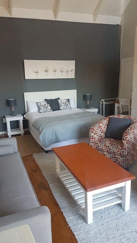 Comfort House, Multiple Bedrooms, Ocean View, Beachfront photo 3