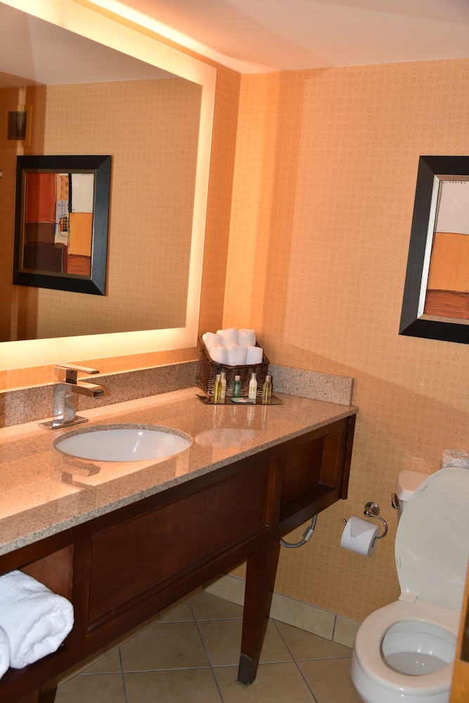 Room, 2 Queen Beds - Photo 4