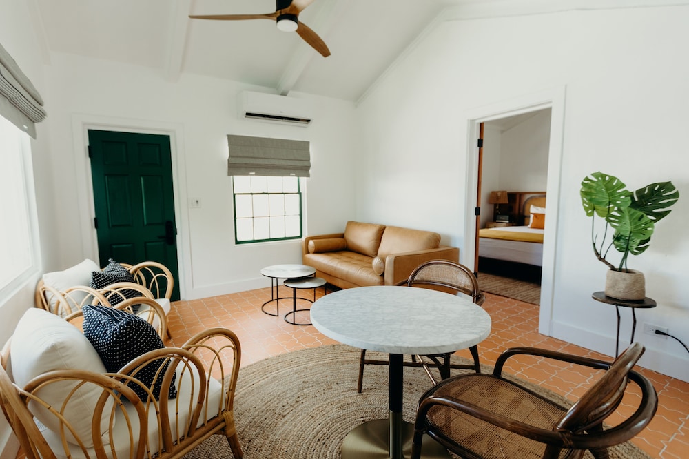 Deluxe Suite, 1 Bedroom, Ocean View photo 1
