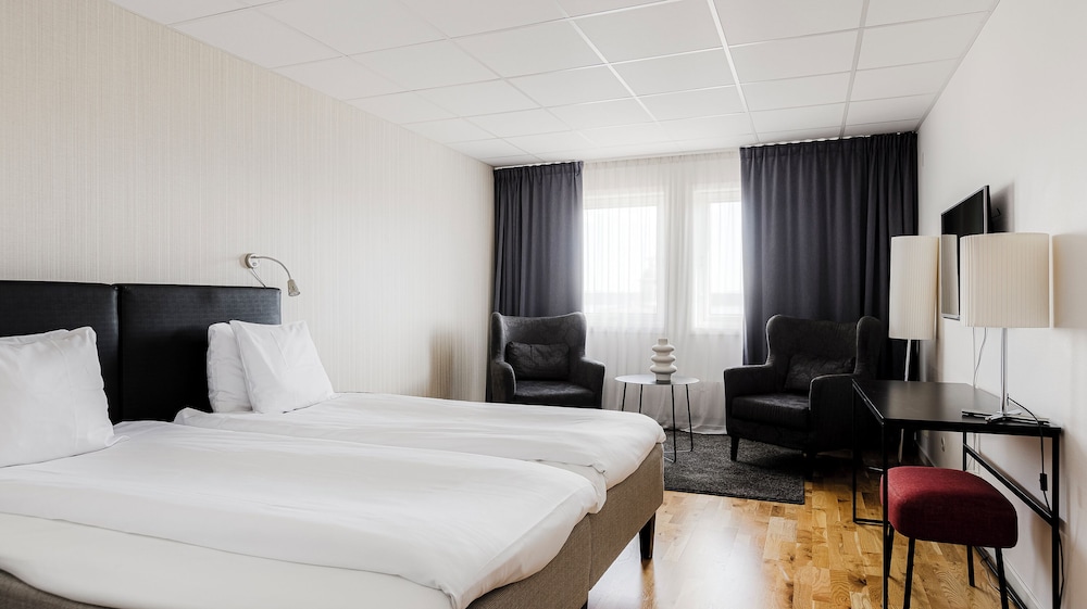 Standard Twin Room - Photo 2