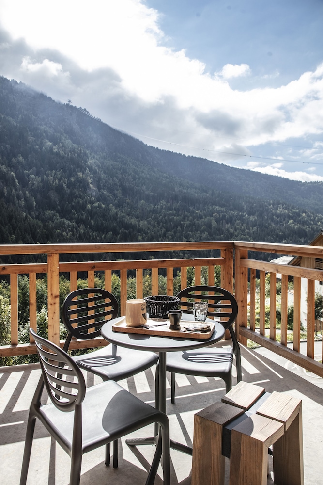 3-room cabin apartment for 6-8 people premium photo 3