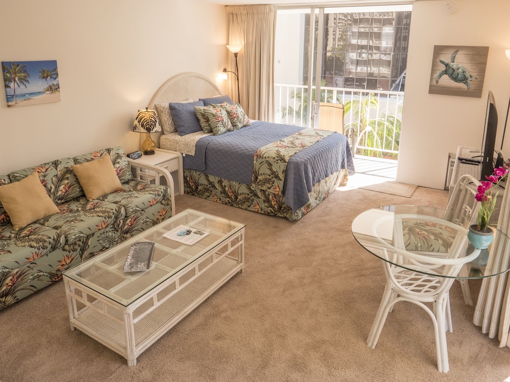 Standard Studio, 1 Queen Bed with Sofa bed, Kitchen (F05A11)