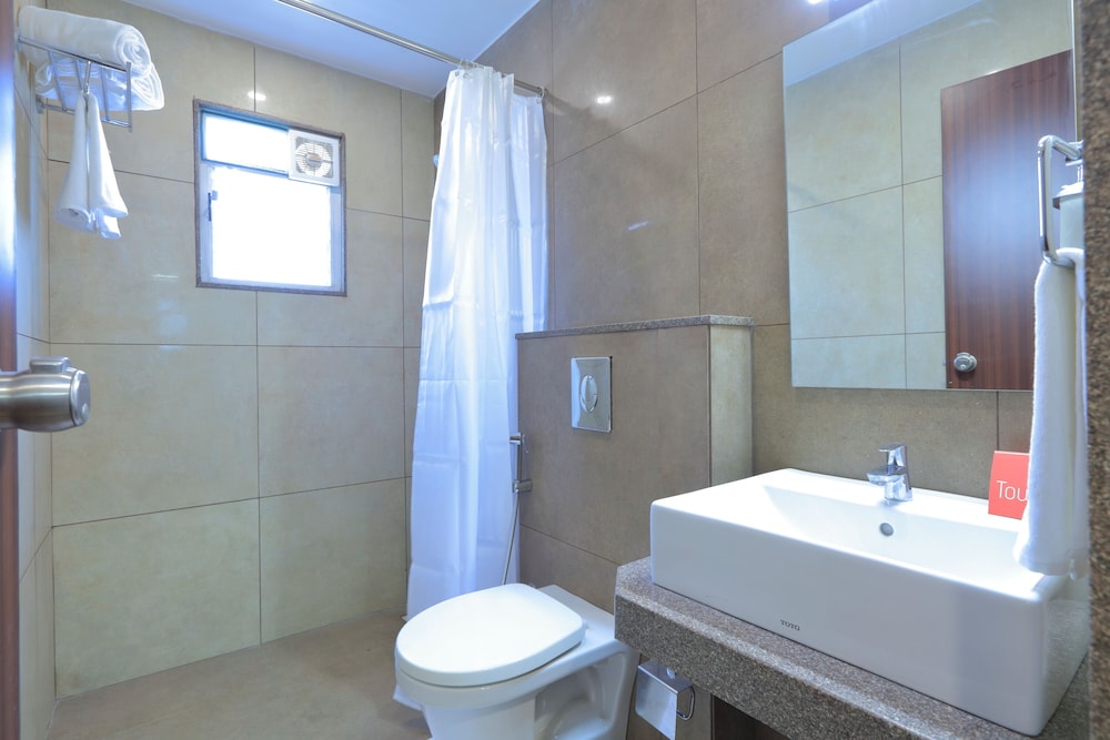 Suite With Balcony - Photo 7