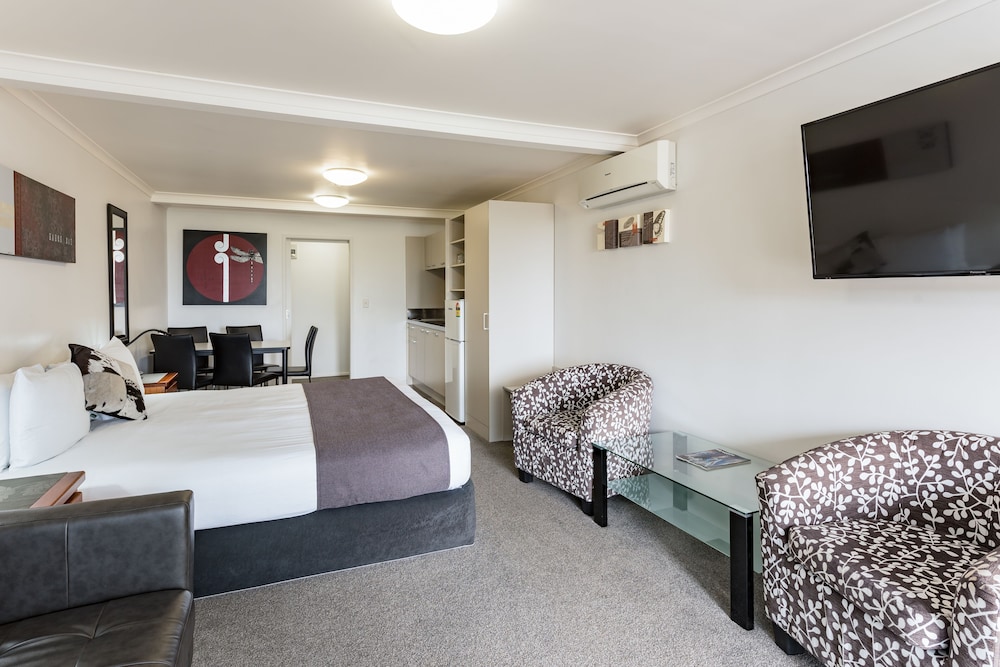 Deluxe Suite, 1 Bedroom, Non Smoking, Jetted Tub photo 1
