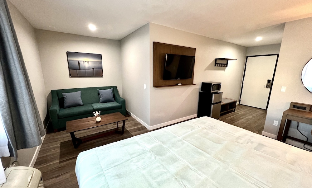 Junior Suite, 1 King Bed with Sofa bed photo 1
