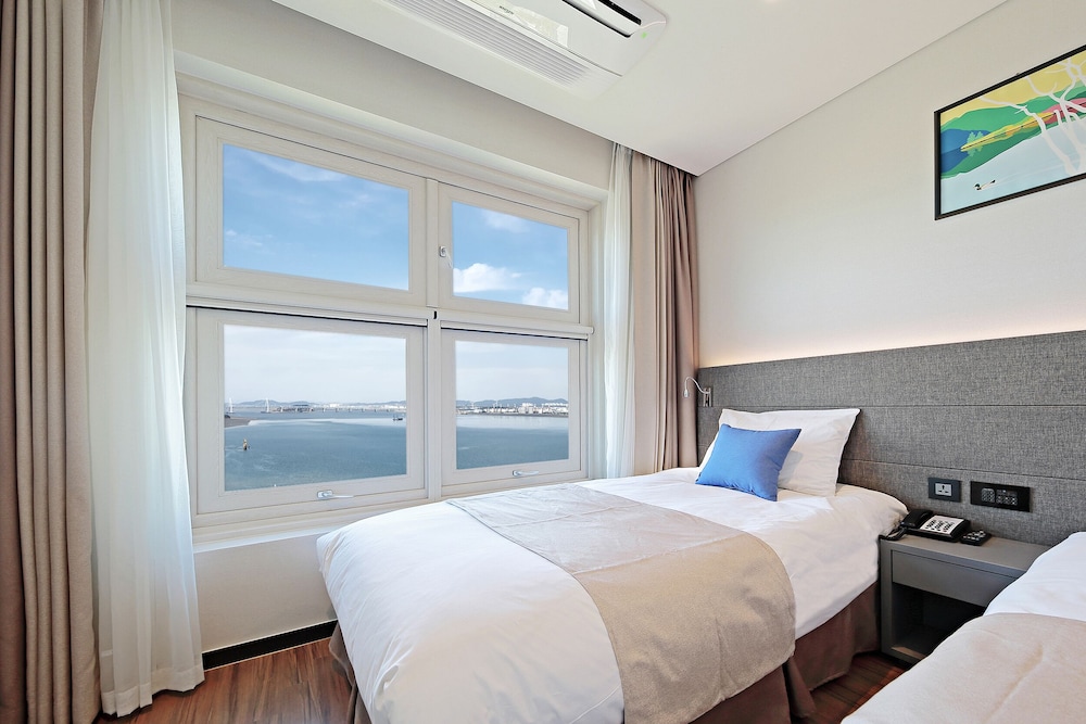 Deluxe Double Room, Ocean View - Photo 10