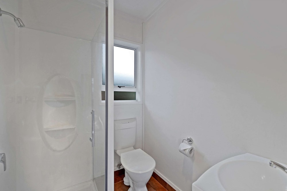 Room, Multiple Beds, Non Smoking - Photo 18