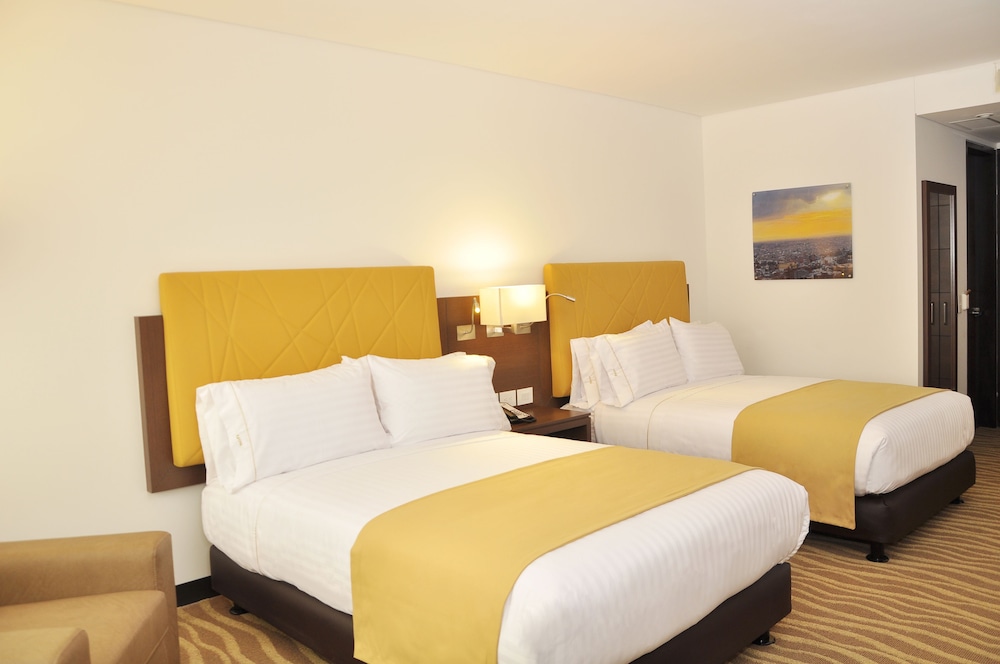Standard Room, 2 Double Beds photo 2