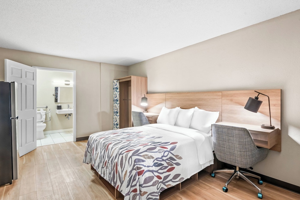 Superior Room, 1 Double Bed, Roll-in Shower, Non Smoking photo 1