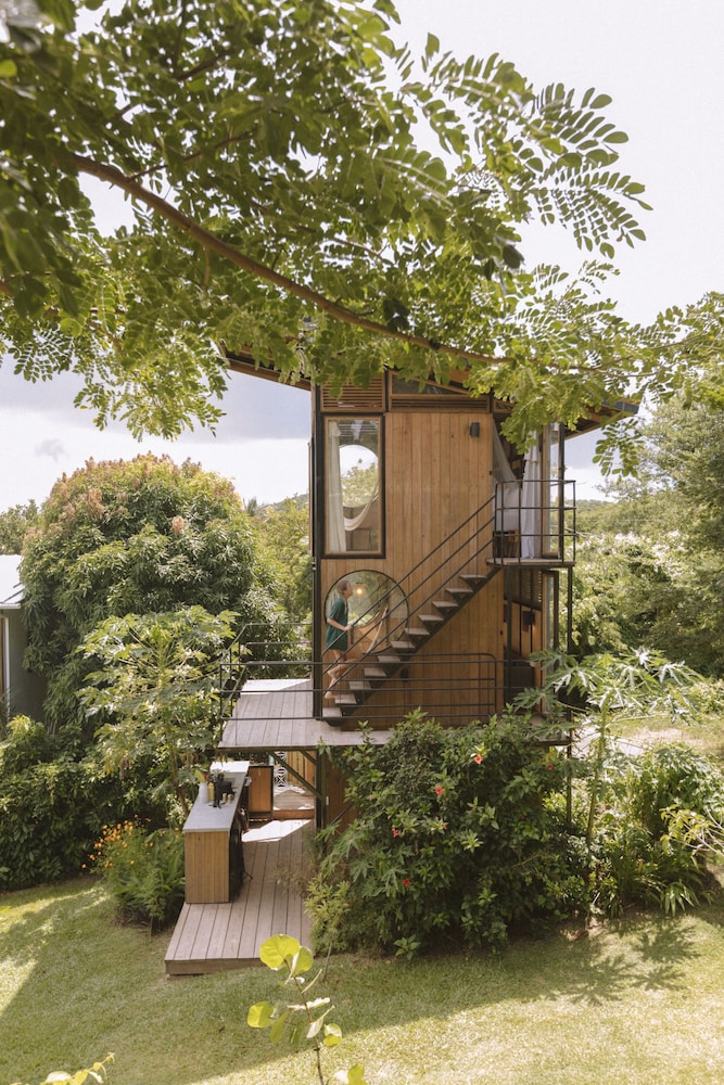 Luxury Tree House, 1 Queen Bed, Kitchen, Ocean View photo 2