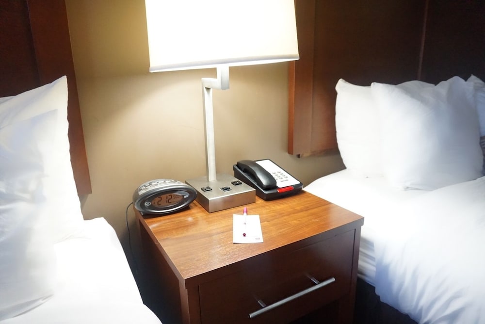 Room, 1 King Bed, Non Smoking - Photo 3