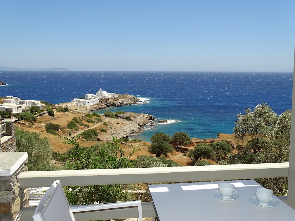 Junior Suite | Upper floor with Sea view photo 2