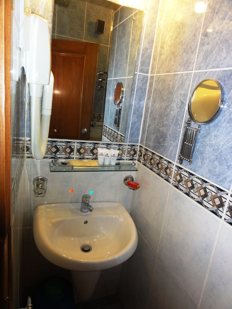 Standard Room - Photo 2