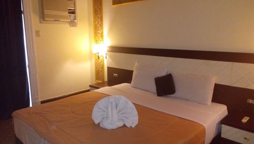Deluxe Single Room, 1 King Bed, Non Smoking, City View photo 2