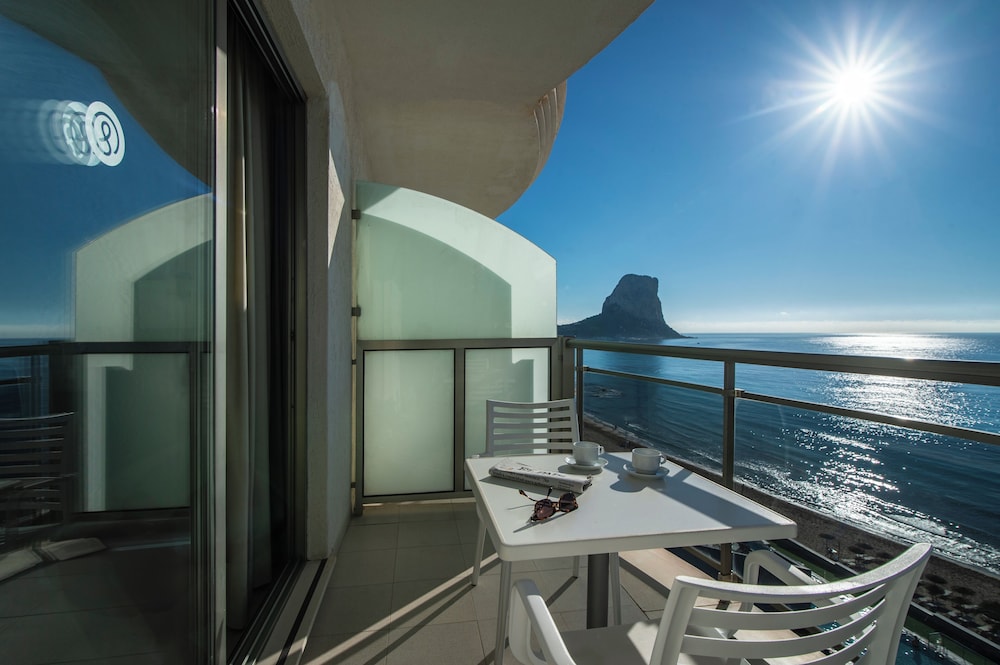Double Room Single Use, Balcony, Ocean View - Photo 2