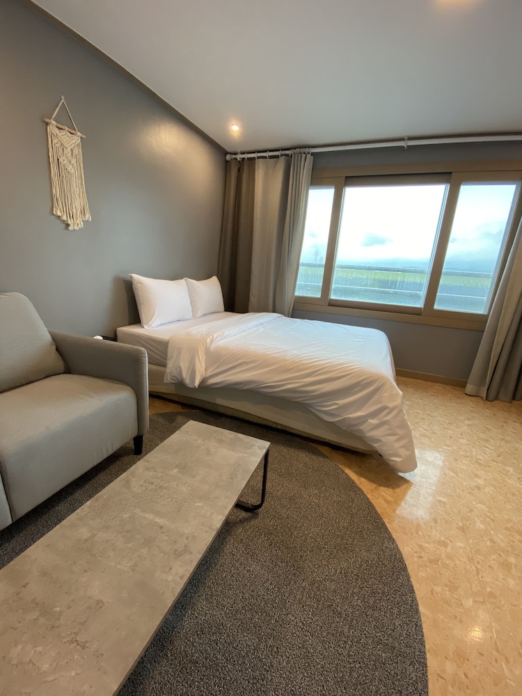Deluxe Double Room, Mountain View photo 3