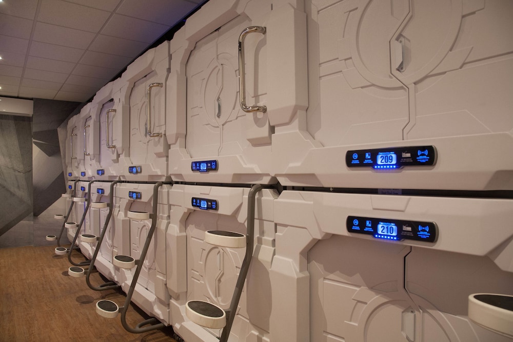 Comfort Capsule in Mixed Dorm