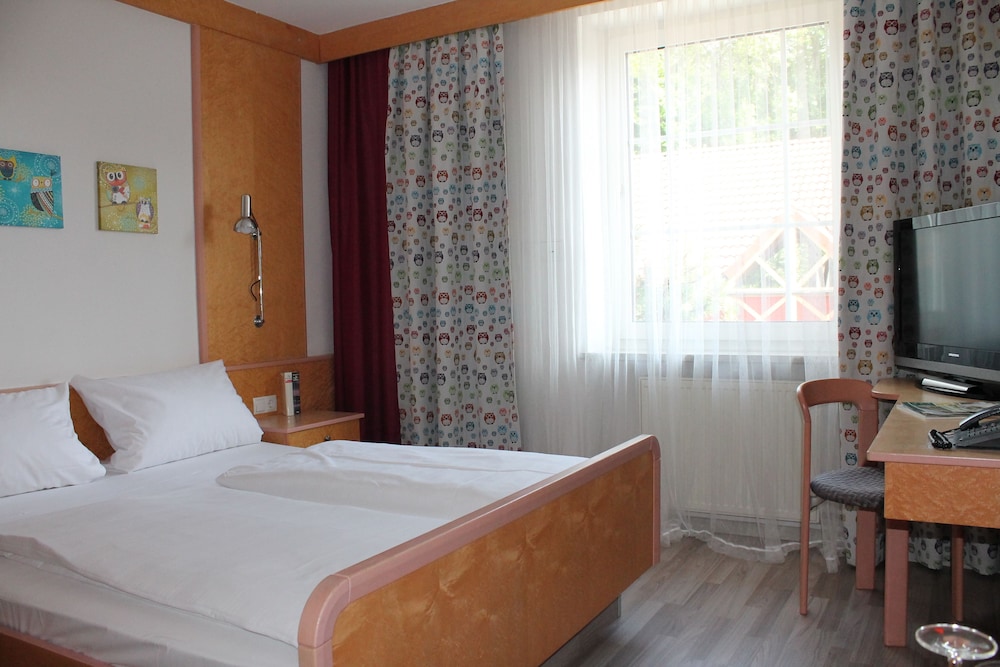 Standard Double Room (Shower) photo 1