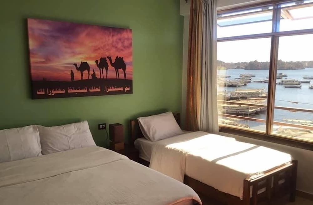 Deluxe Double or Twin Room - Photo 13