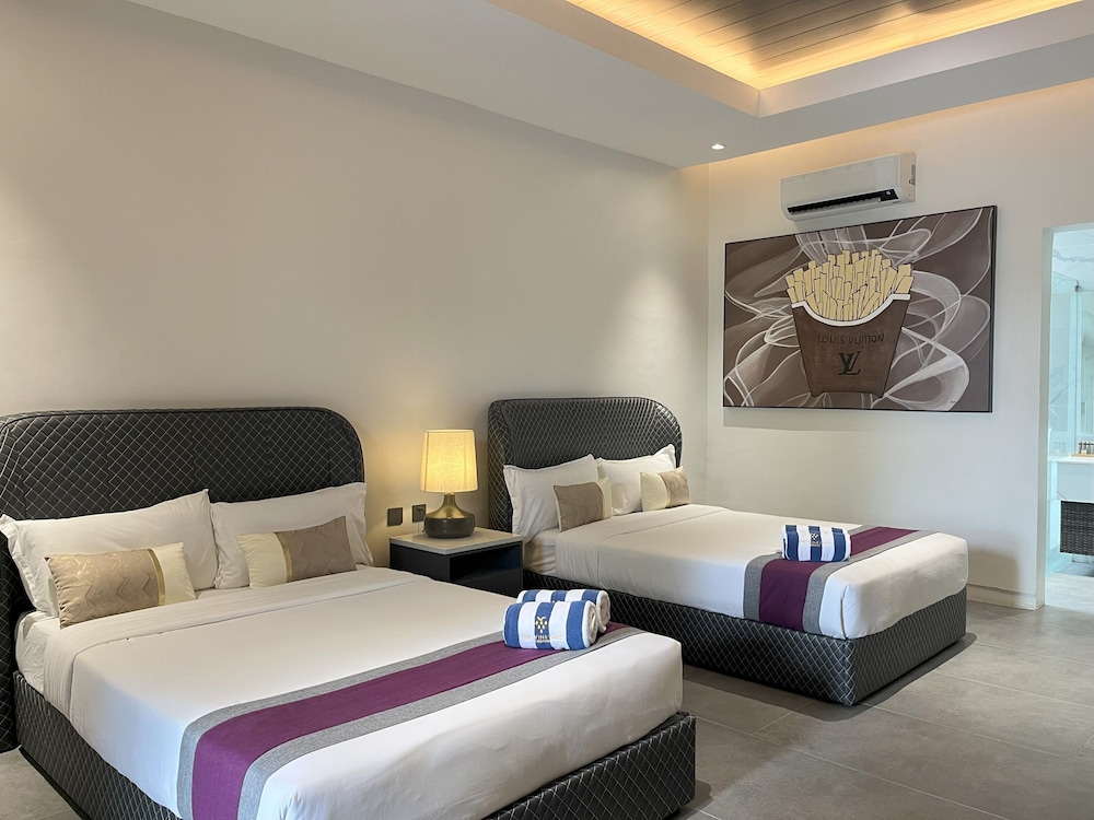 Luxury Villa, 4 Bedrooms - Photo 12
