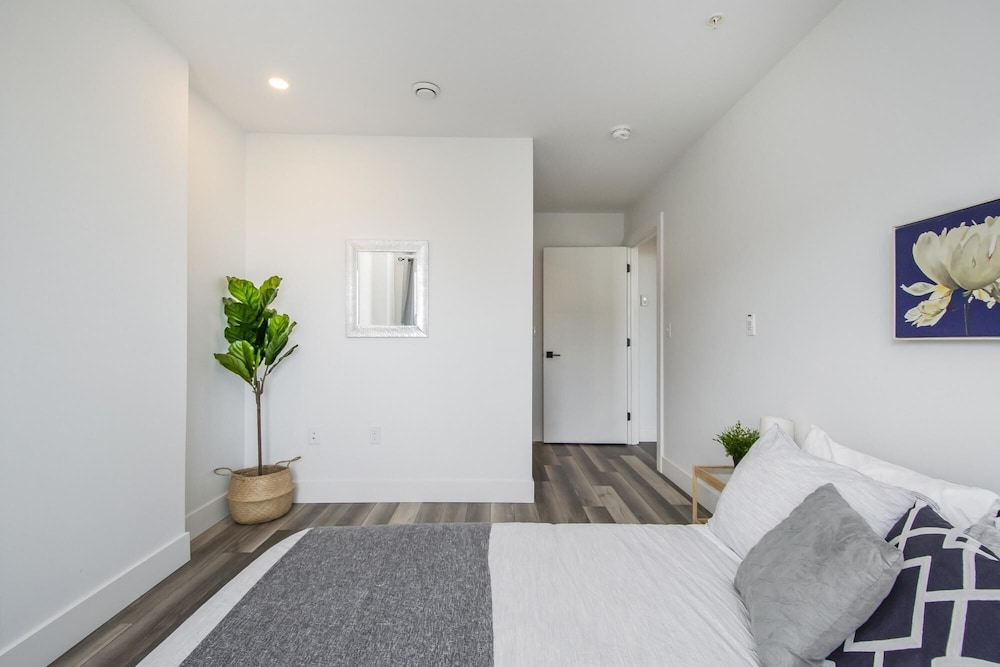 Luxurious 3 Bedroom Brand NEW Town House, 사진 35