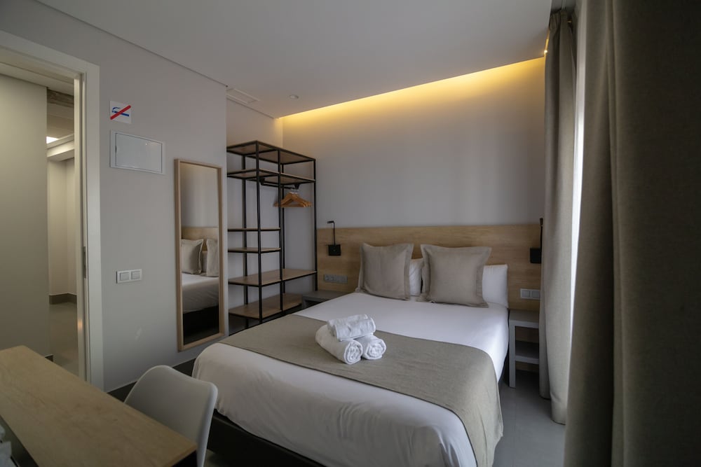 Superior Double Room, Balcony, City View photo 2