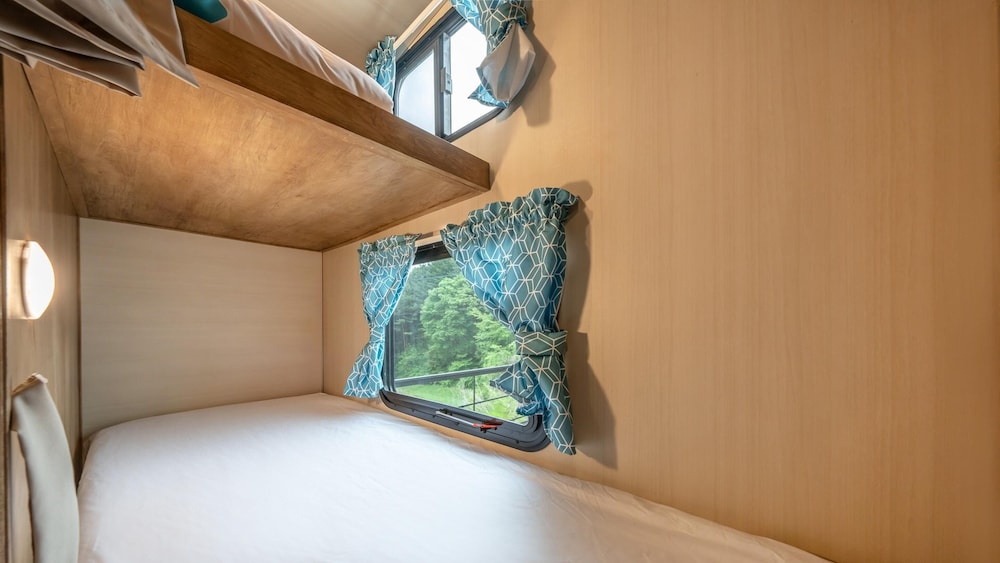 Basic Room, 1 Bedroom (Caravan USA 8 (BBQ,Pet-Friedly)) photo 2