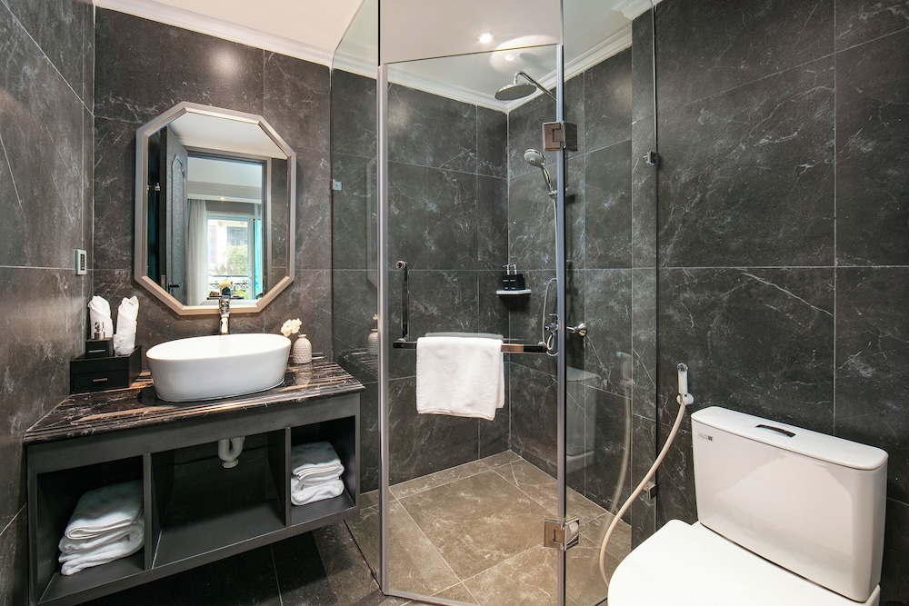 Deluxe Double or Twin Room, Courtyard View photo 3