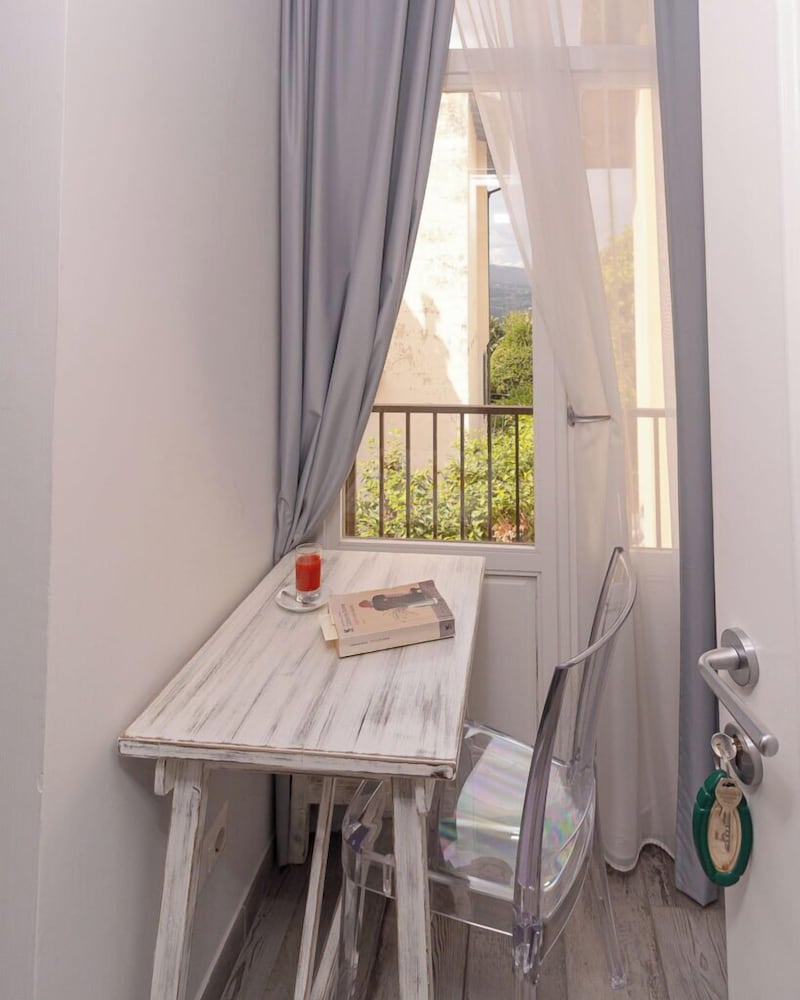 Standard Triple Room - Photo 2