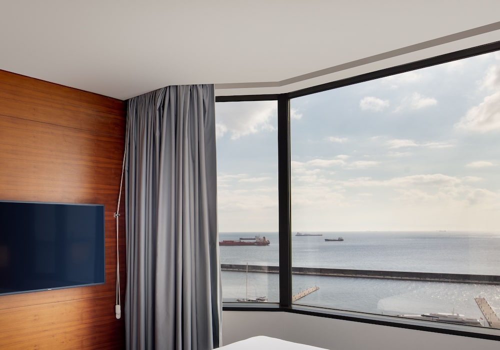 Superior Room, 2 Twin Beds, Sea View
