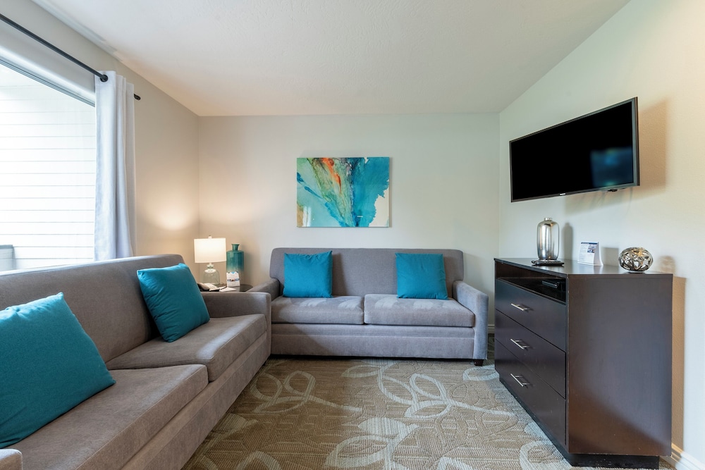 Deluxe Suite, 1 Bedroom - Photo 12