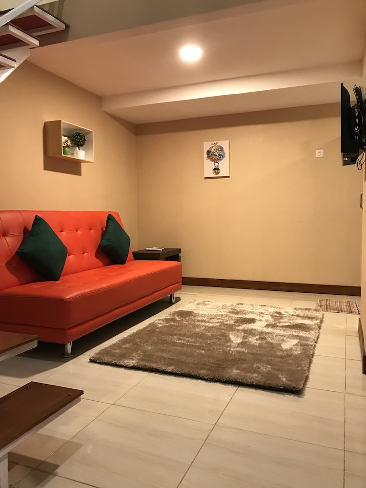 Family Room photo 1