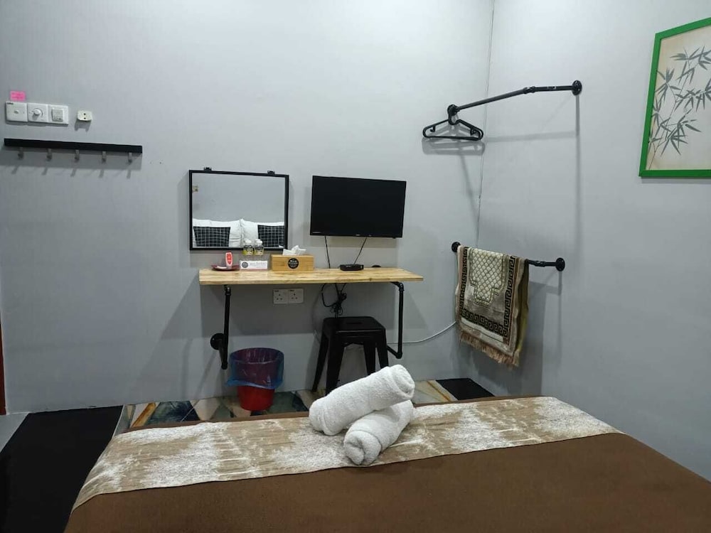 Standard Double Room - Photo 7