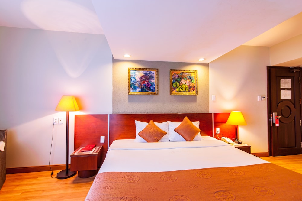 Deluxe Double Room, 1 Queen Bed, City View - Photo 3