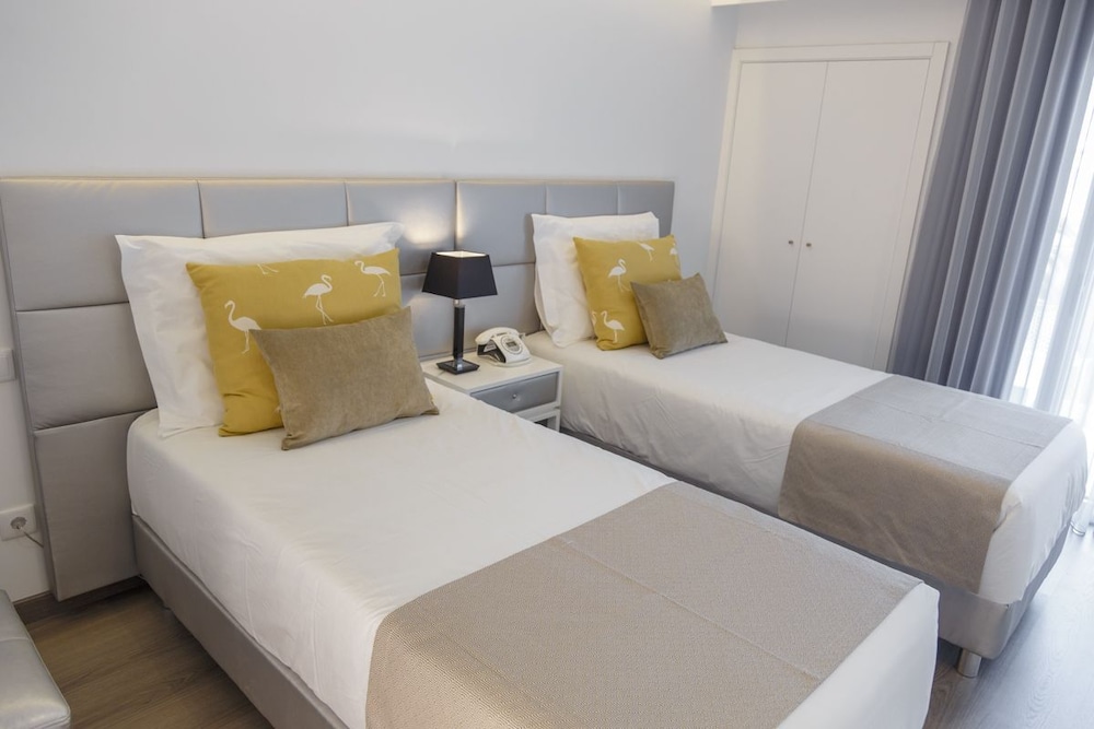 Standard Double or Twin Room, Balcony, Park View photo 3