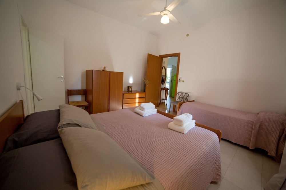 House, 3 Bedrooms photo 1