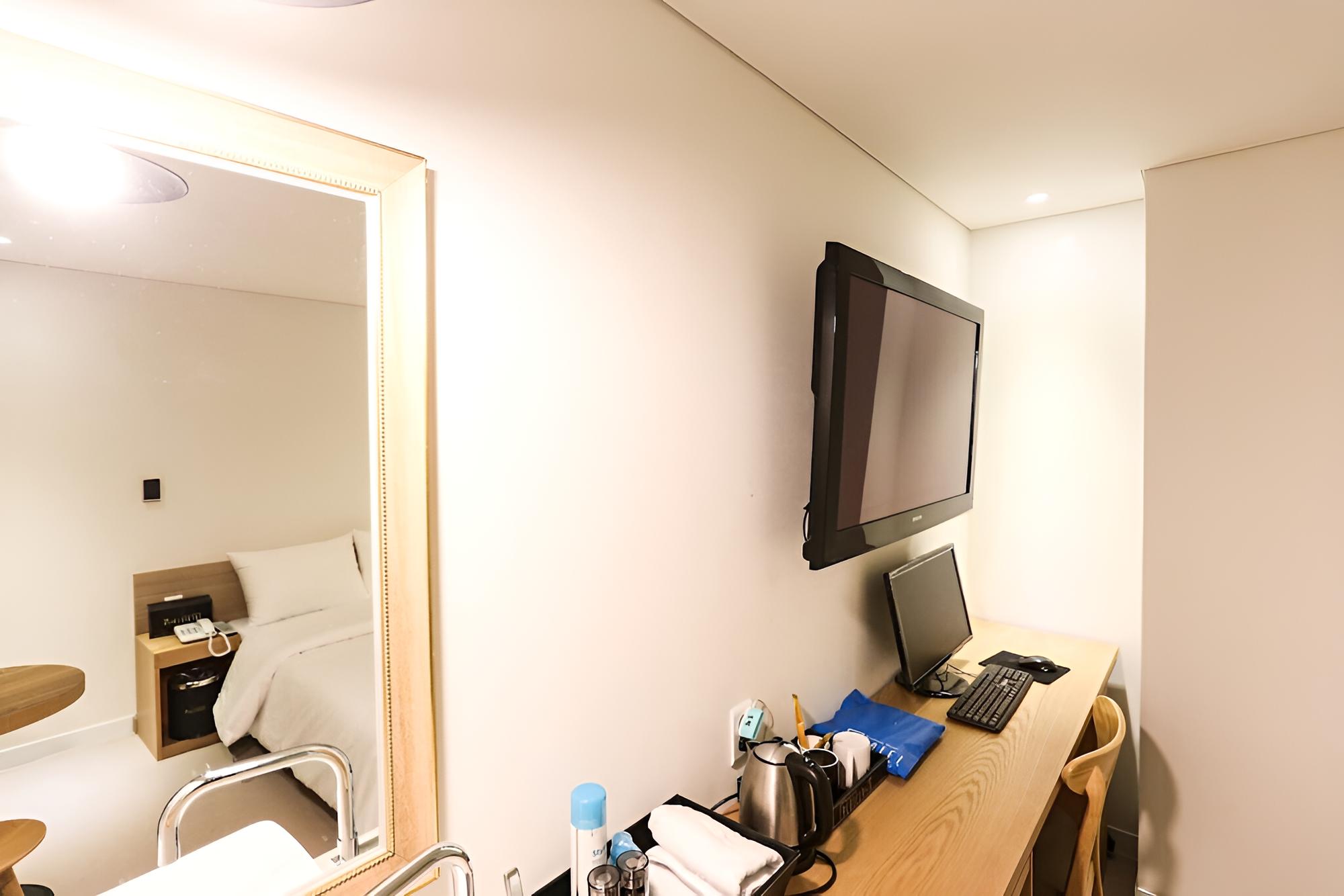 Room (Mini(Saturday and Sunday consecutive ) photo 2