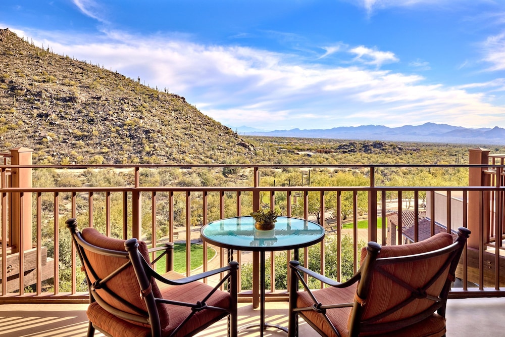 Premier Suite, 2 Bedrooms, Balcony - Photo 4