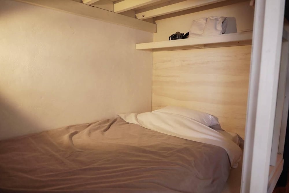 4 Guests Room (Bunk Beds), Non Smoking photo 2