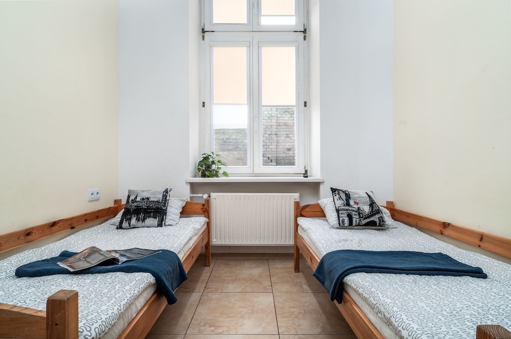 Economy Twin Room