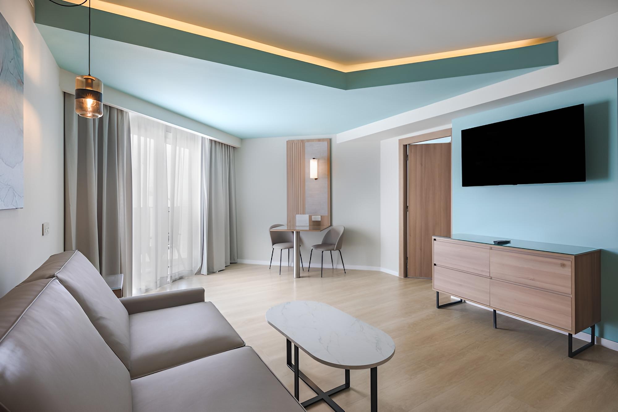 Junior Suite, Oceanfront (Elite Club, B2C-US) - Photo 3
