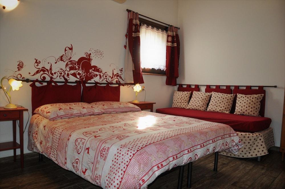 Comfort Double Room, 1 Double Bed, Non Smoking - ENTRY WITH CODE AND KEYPAD  AND ONLINE CHECK-IN photo 3