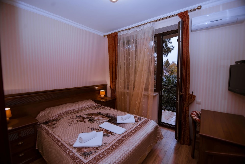 Family Room, 1 Bedroom, Balcony photo 1
