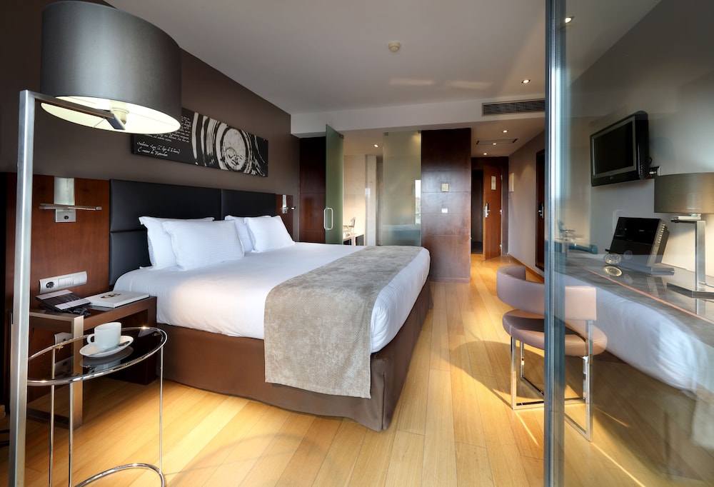 Available room
