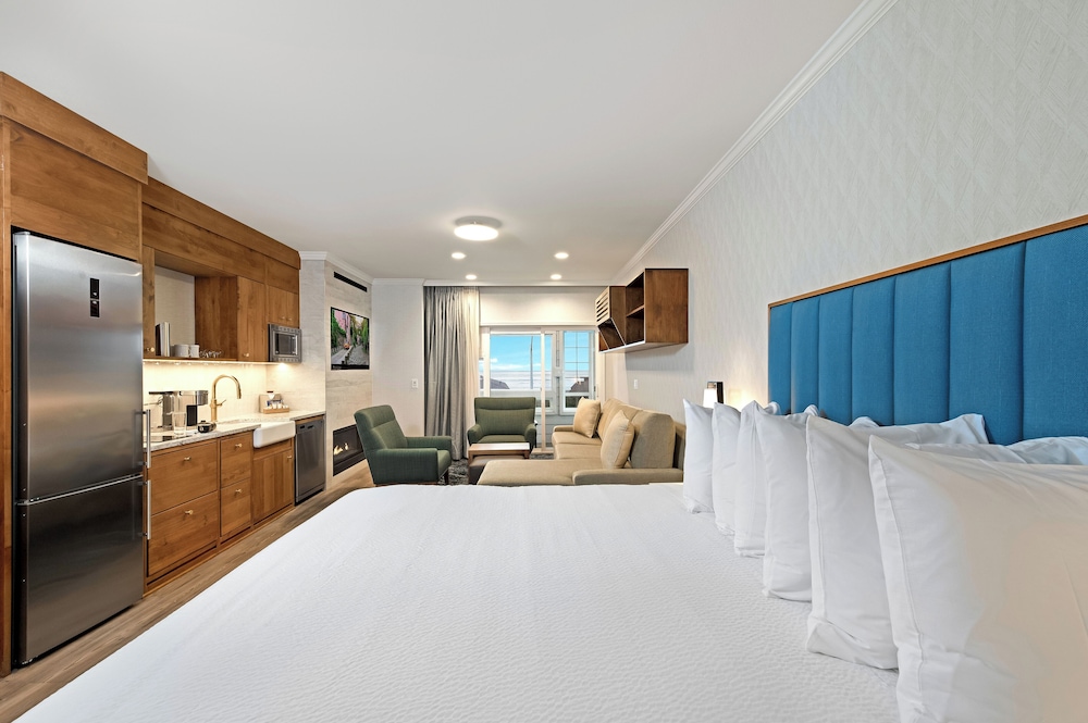 Off-Site Pacific Suites 2 King Beds (pet friendly) photo 1