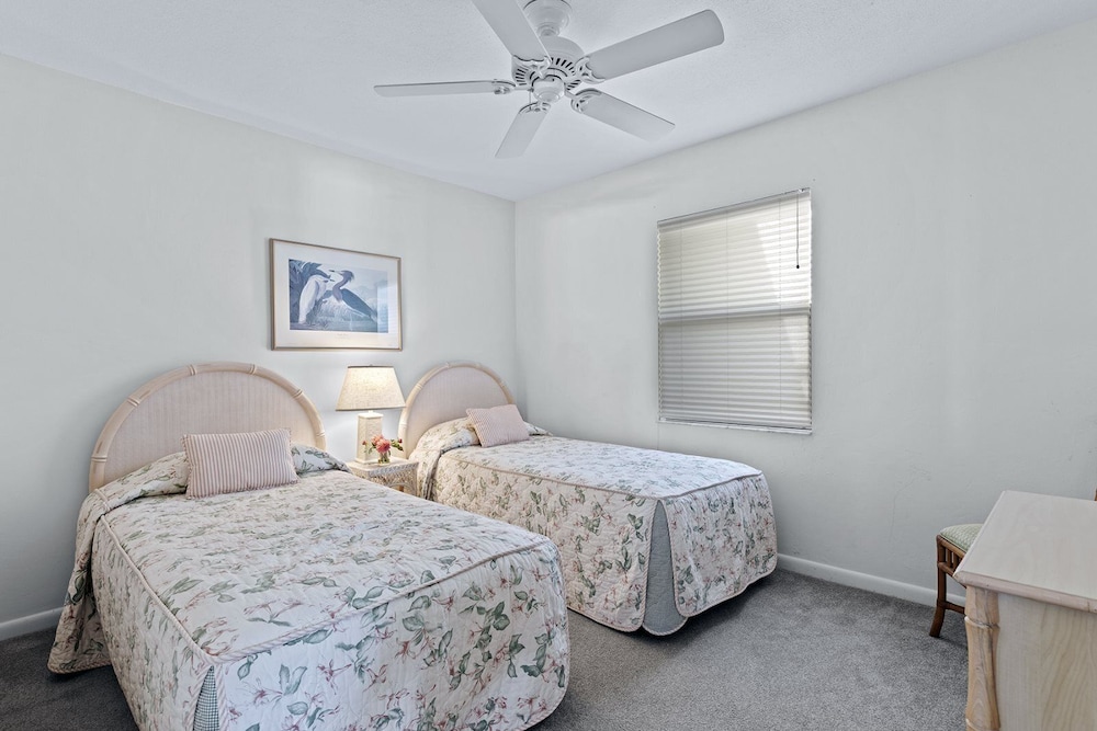 Condo (Captiva Shores 6C) photo 2
