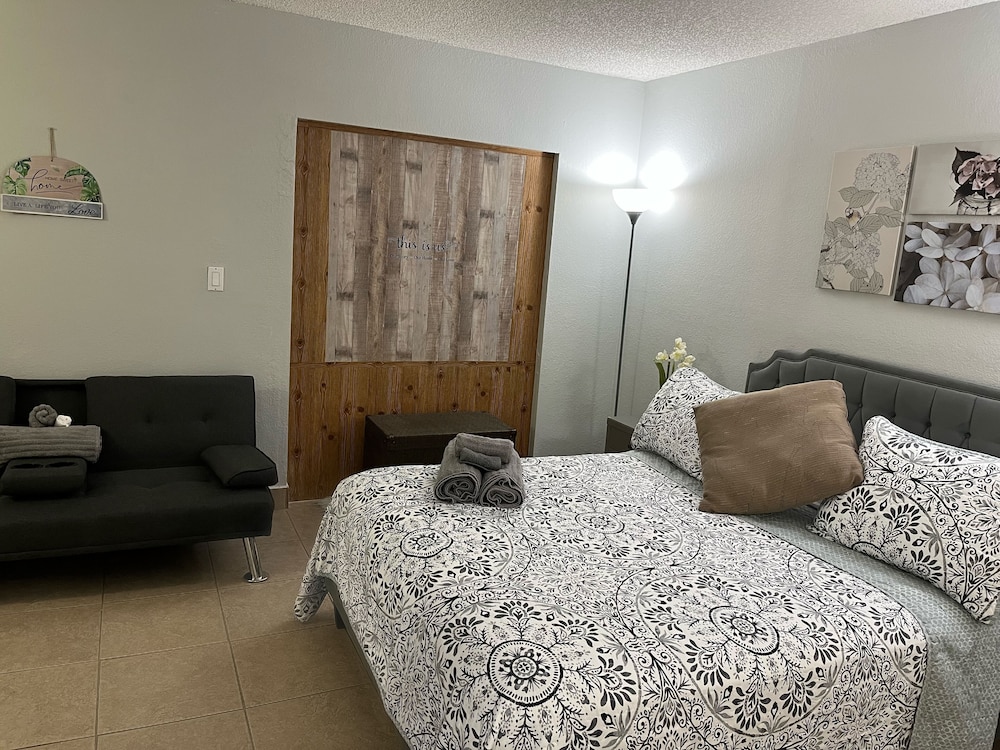 Family House, 3 Bedrooms, Ground Floor photo 3