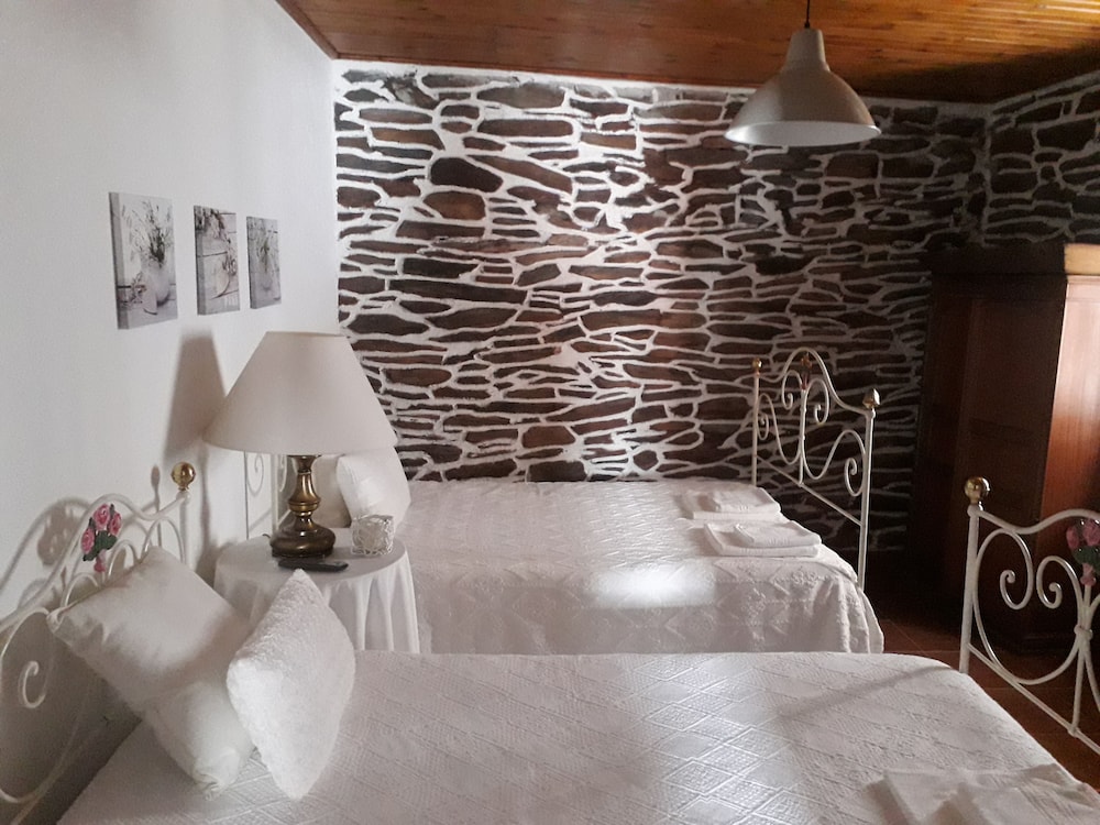Traditional Quadruple Room, 2 Bedrooms, Terrace, Valley View